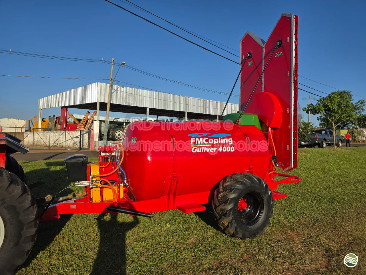 PULVERIZADOR FMC GULIVER 4000 BI LATERAL Acoplado Hidráulico RD Tratores - Itapolis ITAPOLIS SÃO PAULO SP